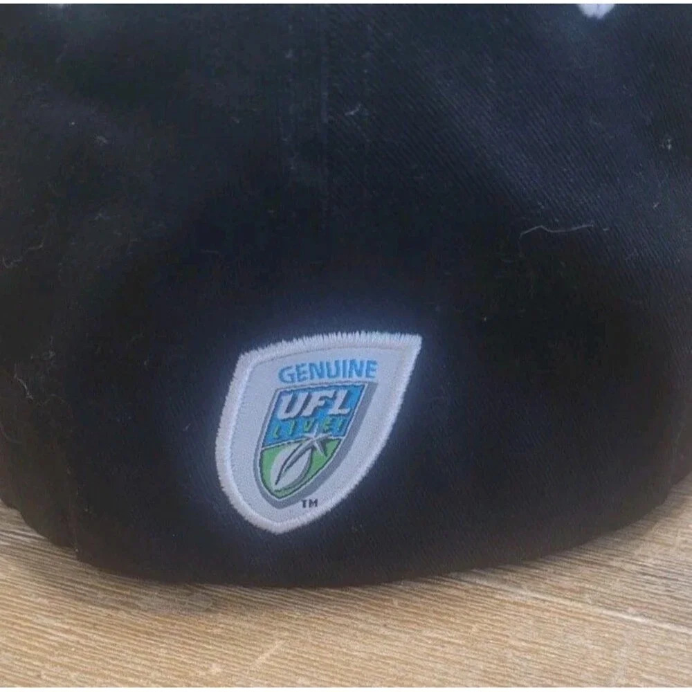 NEW Florida Tuskers Hat UFL United Football League Flex Fit Blue Gray Black Cap